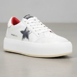 Vintage Havana chic sneakers